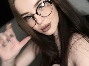 BitsyMia  live sex cam