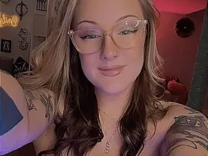 EmilyTokes  live sex cam