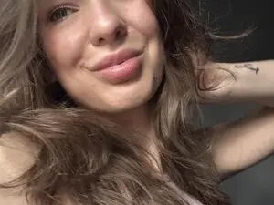 Hot_Aurora  live sex cam