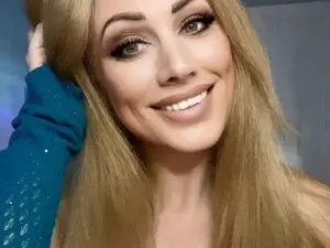 Cassie_Hart  live sex cam