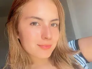 Lara19  live sex cam