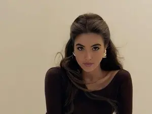 LilyUrban  live sex cam