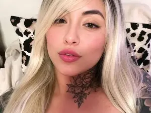GatitaHorny69  live sex cam