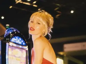 Ohbabykelly  live sex cam