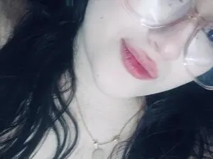 KiaraAbril  live sex cam