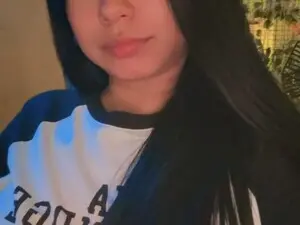 Nicolle26  live sex cam