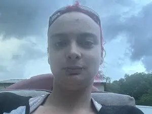 Wildbreeze1  live sex cam