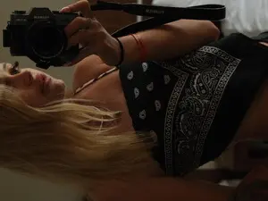 Bellatix  live sex cam