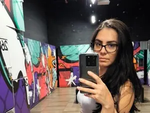 Sweet_trixie  live sex cam