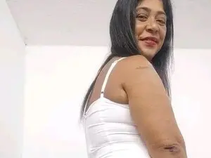 Doriansquirt  live sex cam