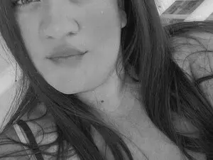 EmilyCurvy_  live sex cam