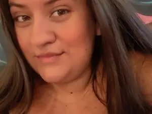 EmilyCurvy_  live sex cam