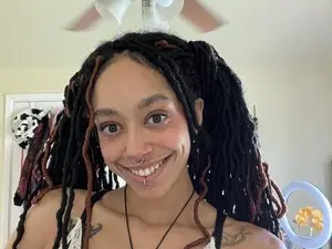 Lavv337  live sex cam