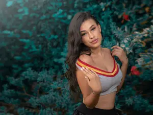Sluttyperver  live sex cam