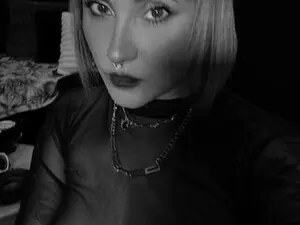 Axehallow  live sex cam