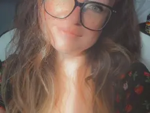 Hothousewifee  live sex cam