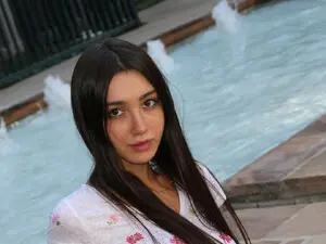 SultrySiren19  live sex cam