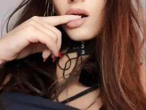AlphaQueen  live sex cam