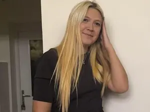 ItsChloebabes  live sex cam