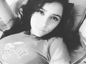 Annieekatt  live sex cam