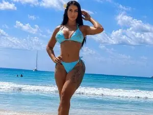 Leahjonesx  live sex cam
