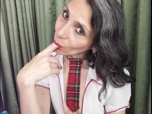 Axela_Milf  live sex cam