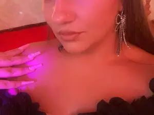 SophieLuxe  live sex cam