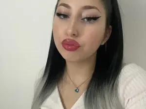 YssaDiamonds  live sex cam