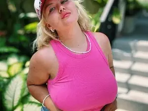 Horny_Cake  live sex cam