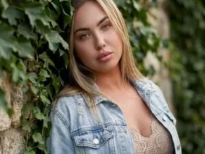 AmiraSoul_  live sex cam