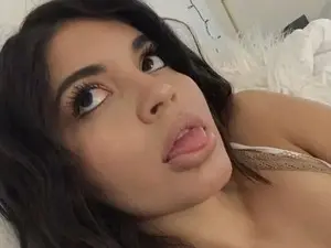 Sluttydreamer  live sex cam