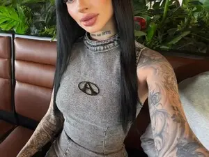 Julietaclark  live sex cam