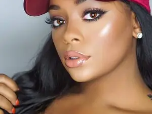 HighValueHoney1  live sex cam