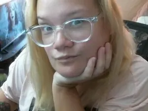 Kittykat92  live sex cam