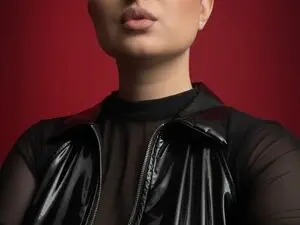 QueenDebb  live sex cam