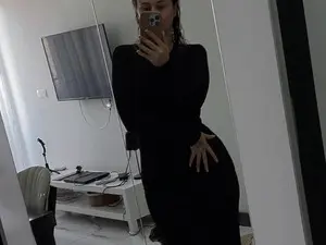 Hi_Love  live sex cam