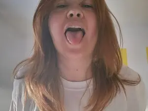 SnowFlakeC  live sex cam