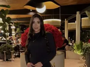 Sussy_Bell1  live sex cam
