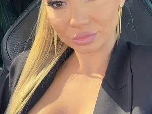 TequilaRising  live sex cam