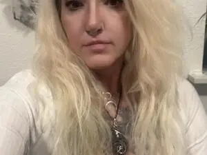 Catt_lepurr  live sex cam