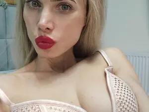 CuteElsa  live sex cam