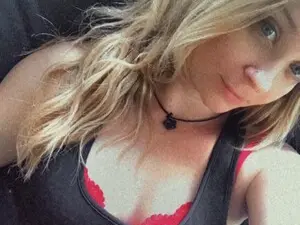 TheFuckFairy  live sex cam