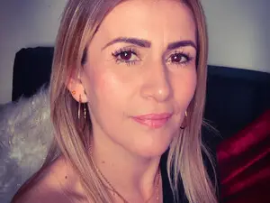 CamilleMuller  live sex cam