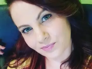 Izabell85  live sex cam