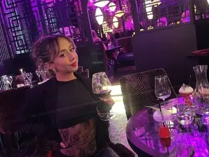 Petitebabixo  live sex cam