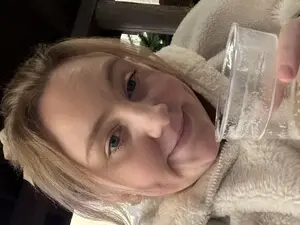 Babywillow  live sex cam