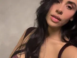ImnotBrina  live sex cam