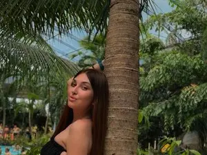 AdelineRiley  live sex cam