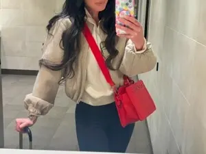 Jazzybb31  live sex cam