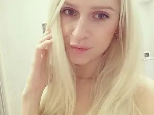 Yourbaby_01  live sex cam